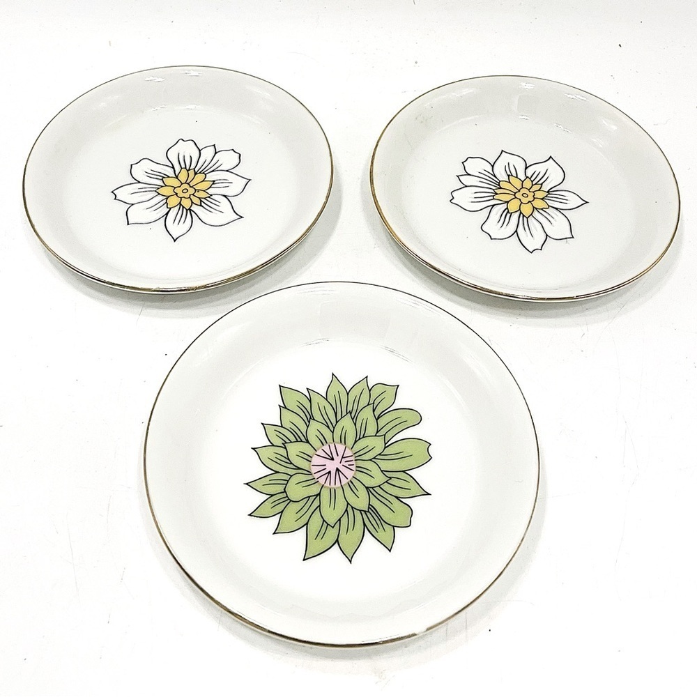 Set of 3 Vintage 🧡 MCM Flower Power Saucers 3.5” Mini Cocktail Dish Plant Lady